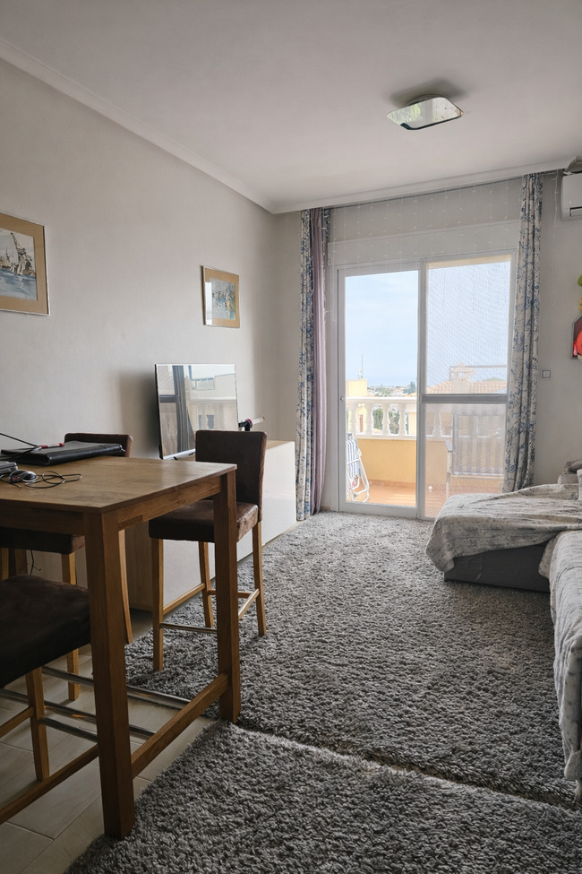 Bedroom in apartment for sale in Lomas de Caboroig