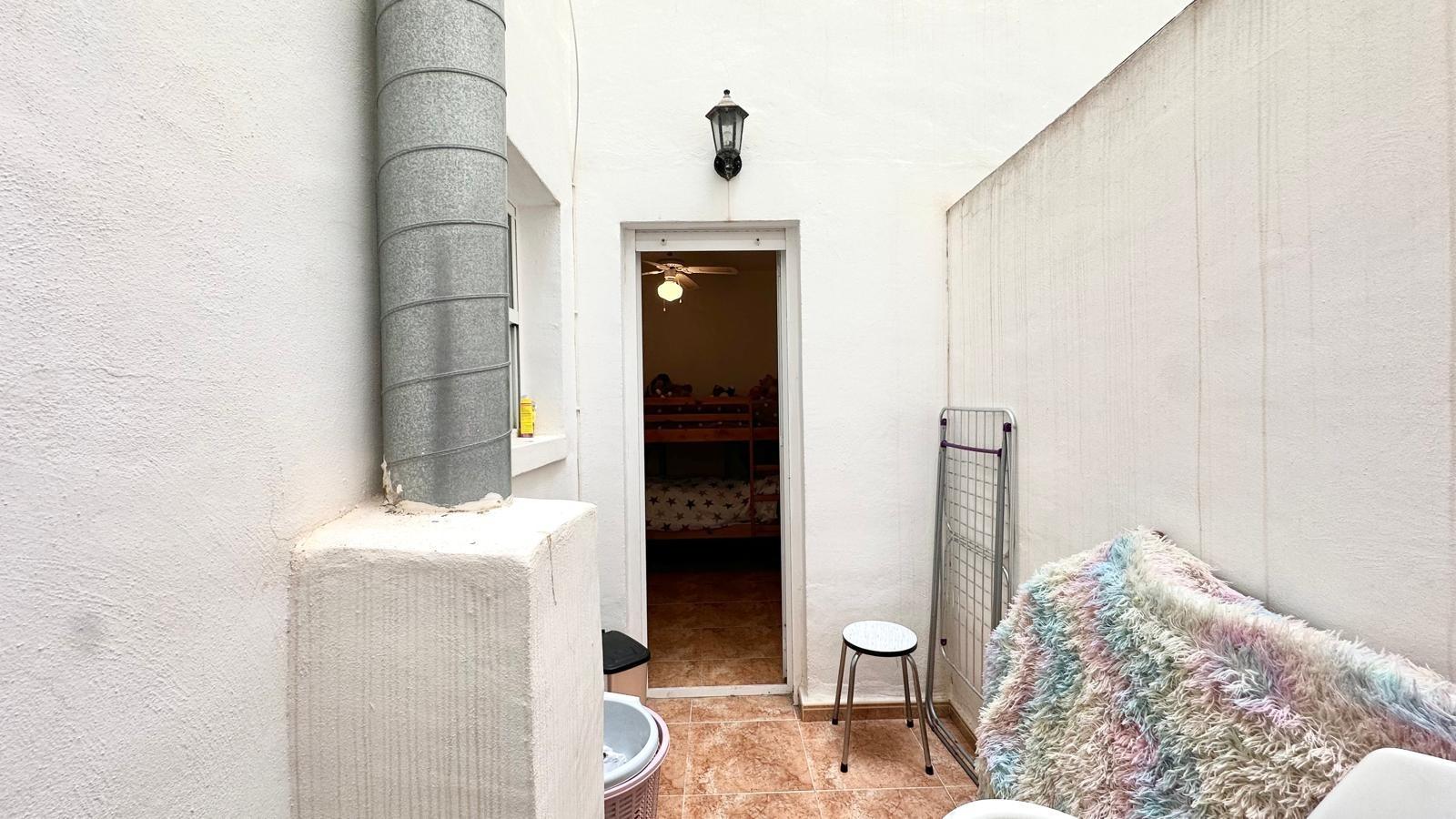 Bedroom in apartment for sale in Torrevieja