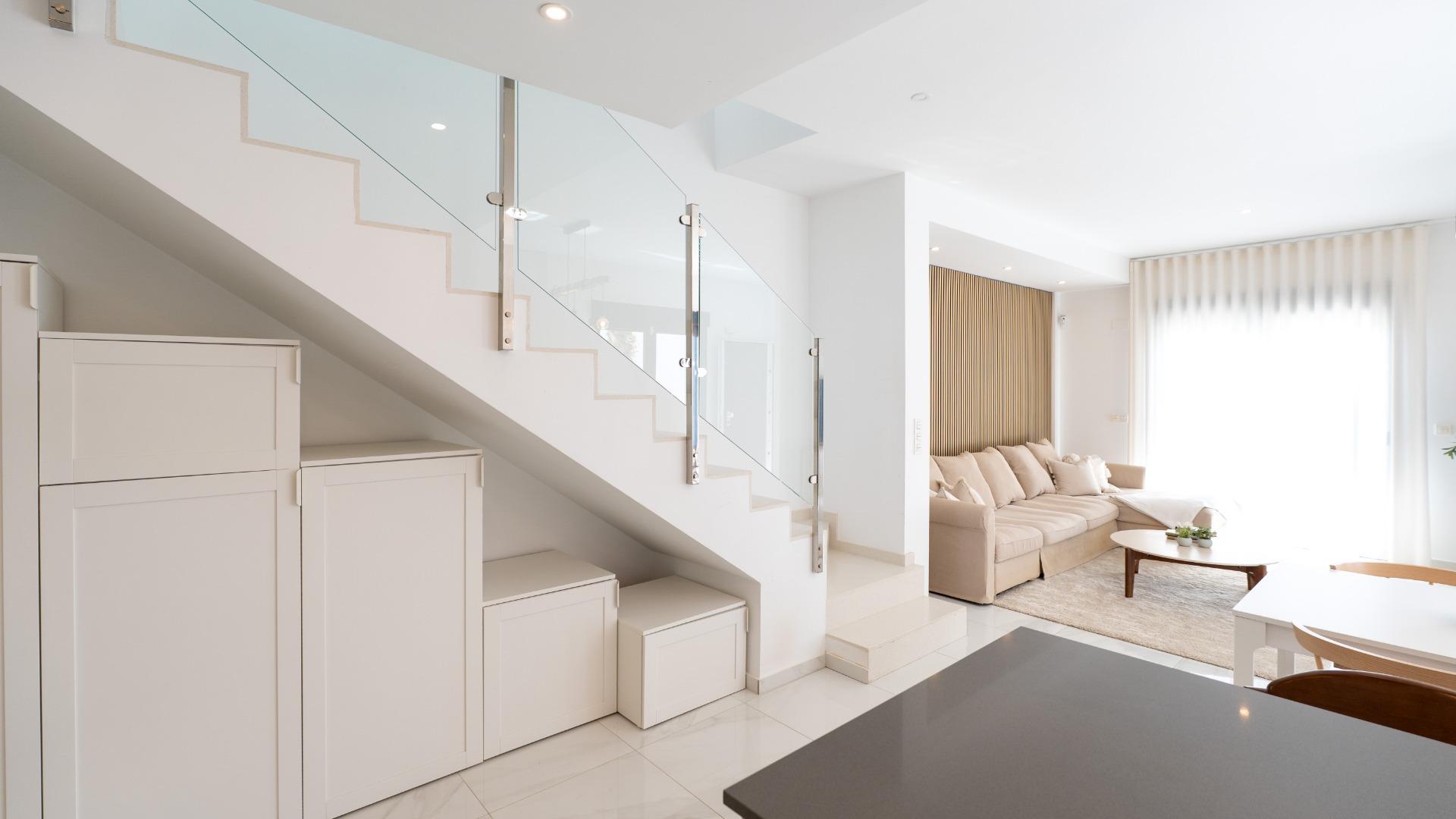 Terrace in villa for sale in Bigastro