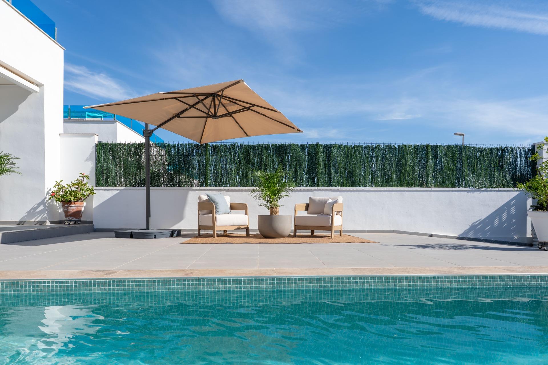 Terrace in villa for sale in Bigastro