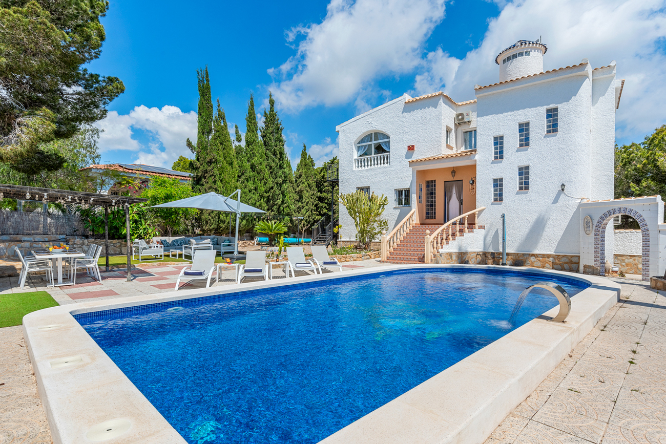 Kitchen in villa for sale in Pinar de Campoverde