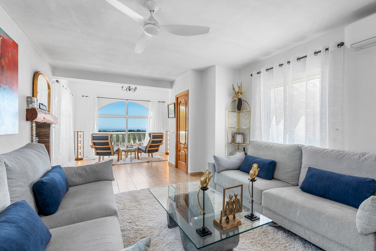 Dining area in villa for sale in Pinar de Campoverde
