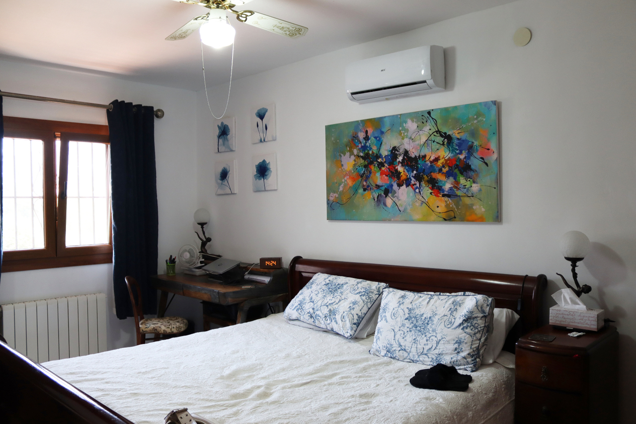 Living room in villa for sale in Orba