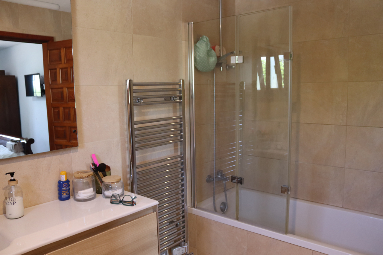 Master bedroom in villa for sale in Orba