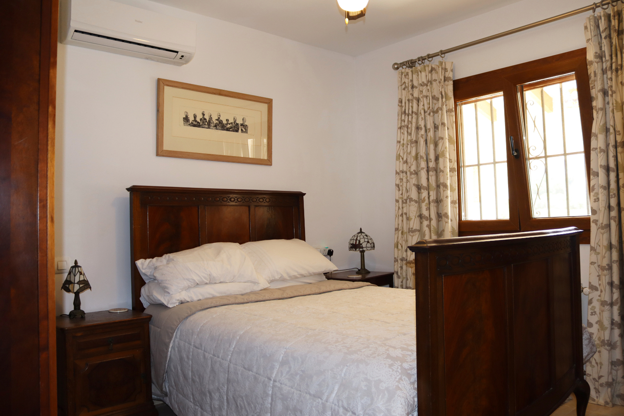 Bathroom in villa for sale in Orba