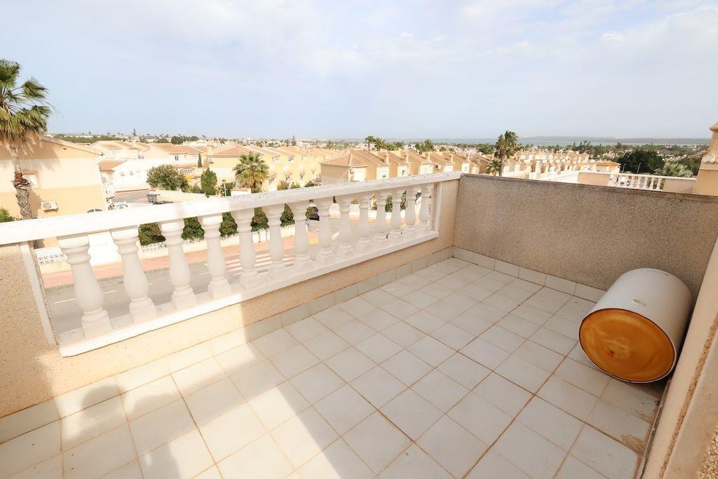 Kitchen in duplex for sale in Rojales