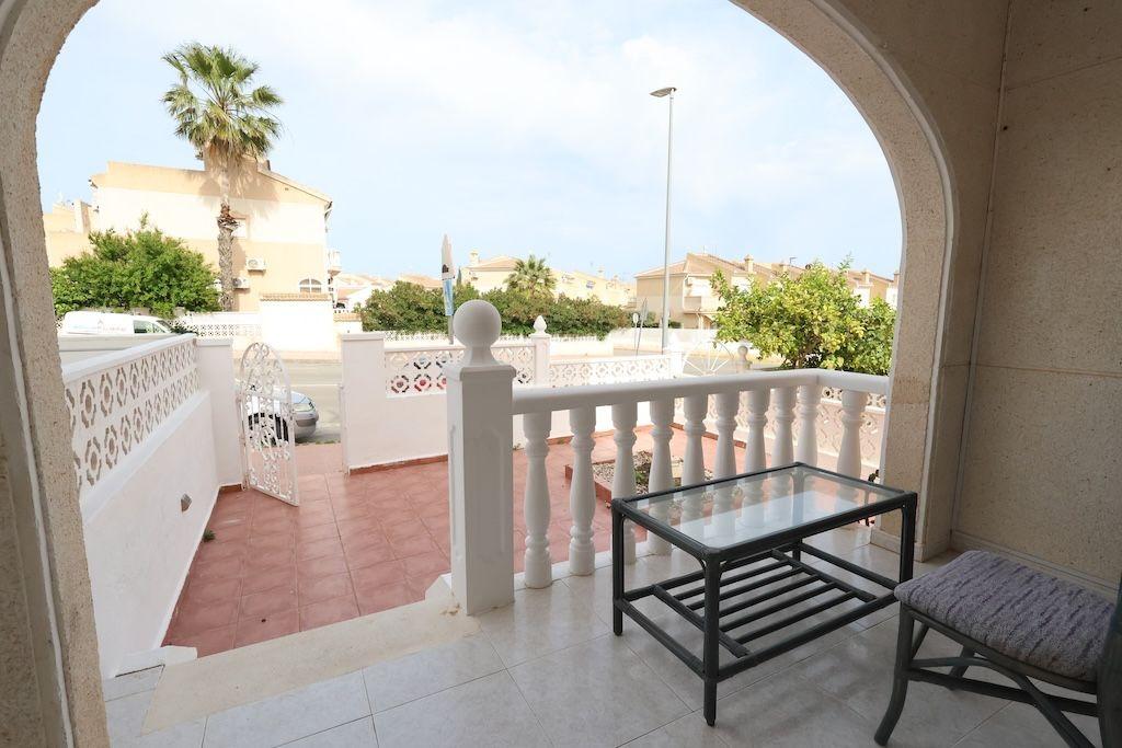 Garden in duplex for sale in Rojales