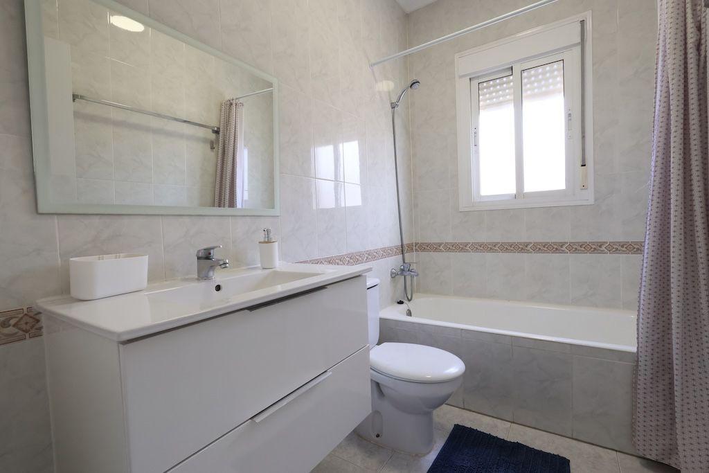 Dining area in duplex for sale in Rojales