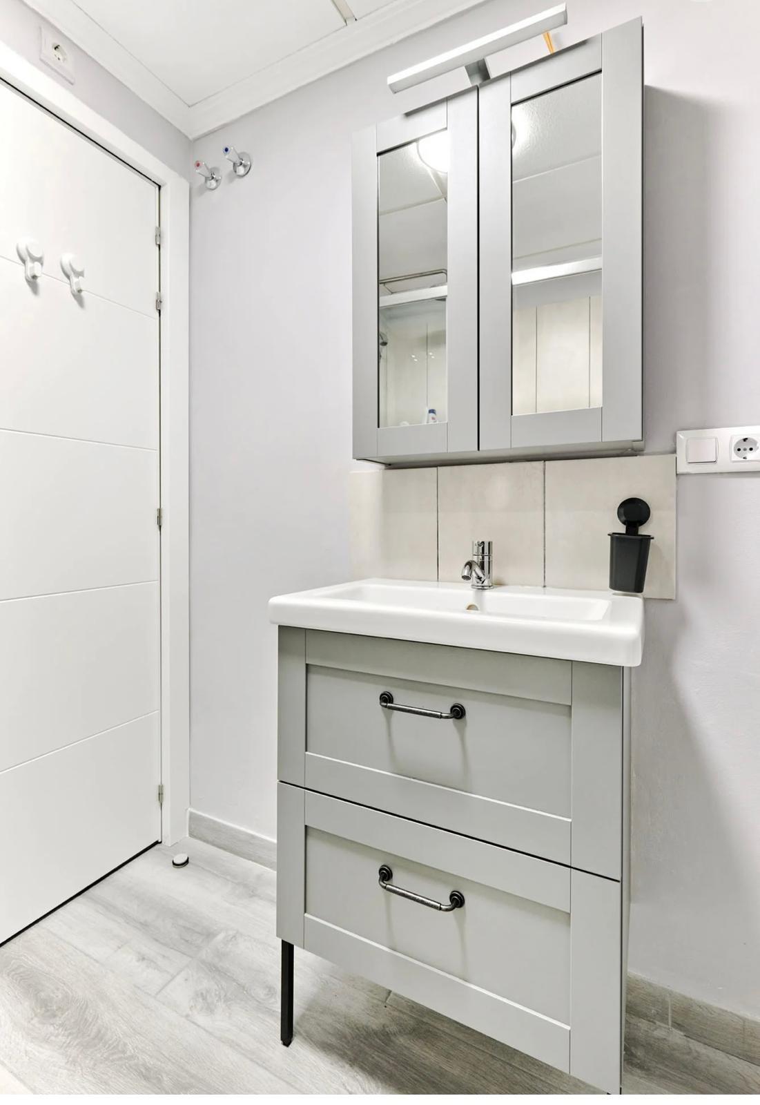 Bedroom in apartment for sale in Torrevieja