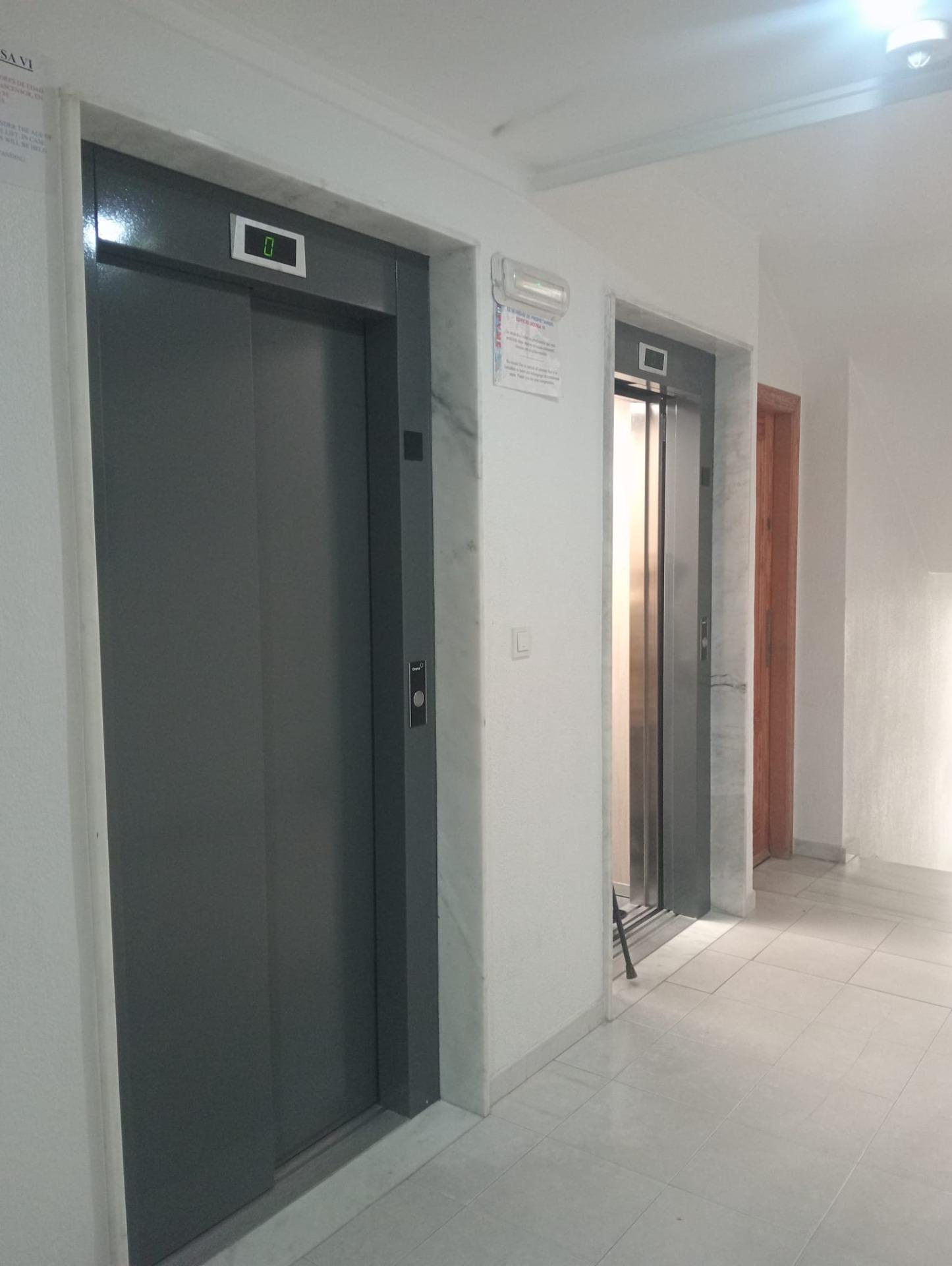 Bedroom in apartment for sale in Torrevieja