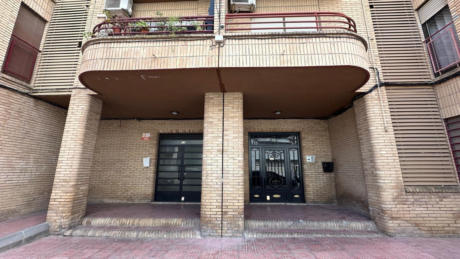 Master bedroom in apartment for sale in Torrevieja