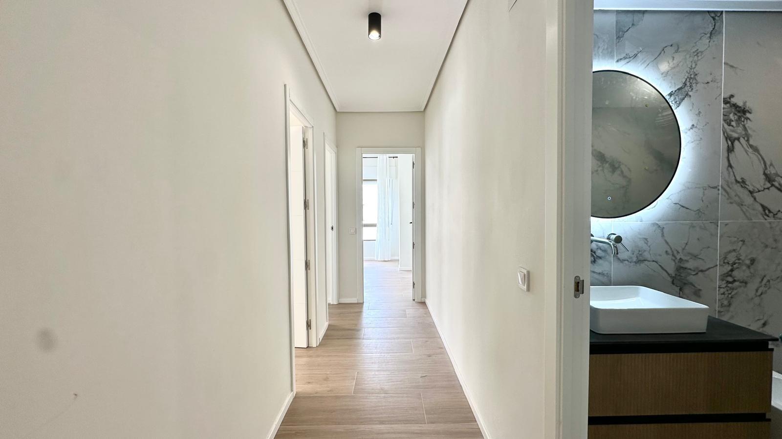 Master bedroom in apartment for sale in Torrevieja