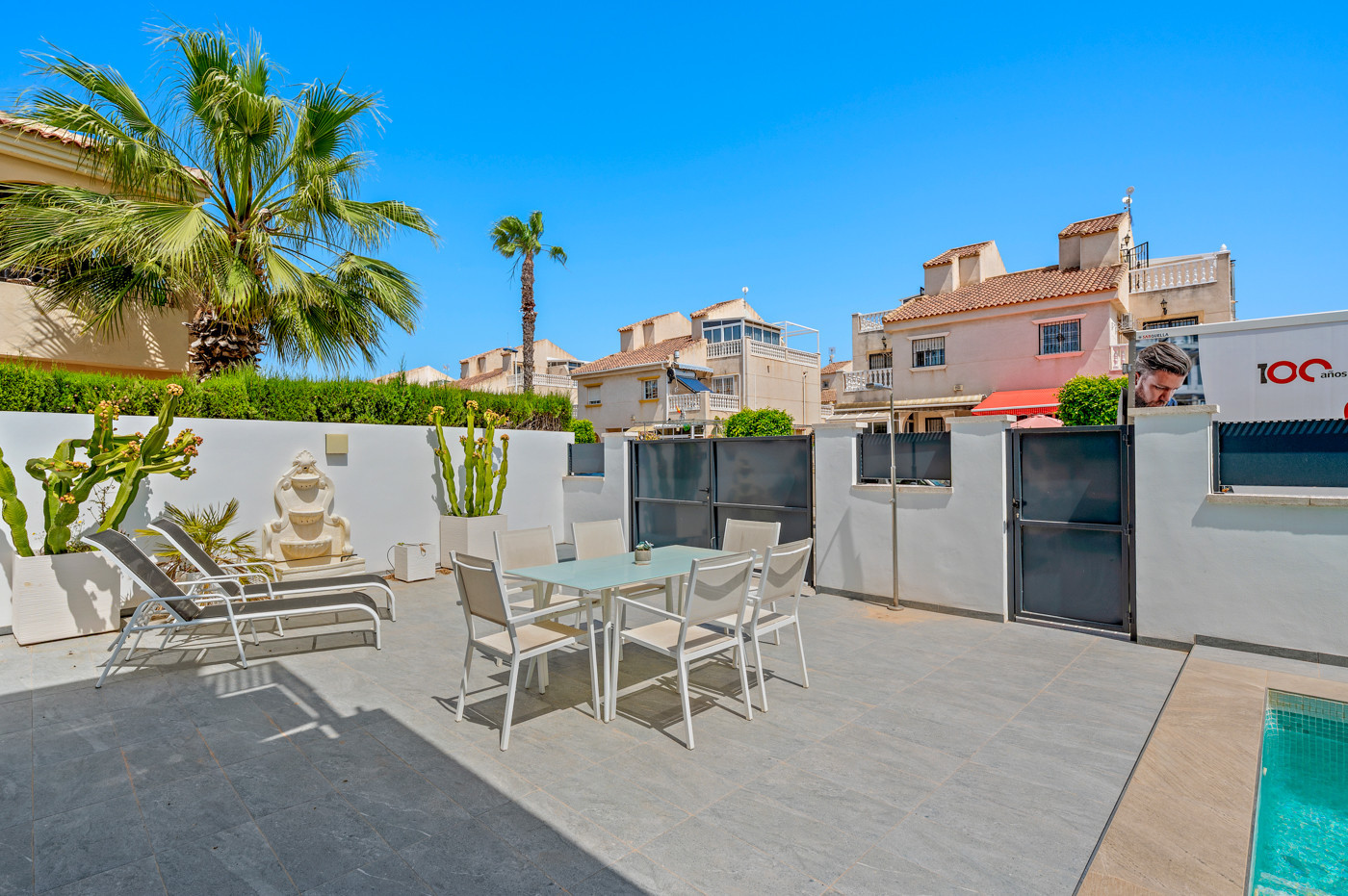 Pool area in villa for sale in Torrevieja