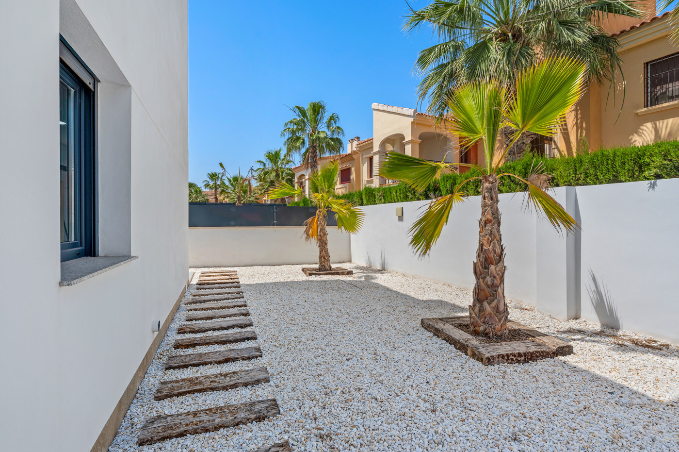 Dining area in villa for sale in Torrevieja