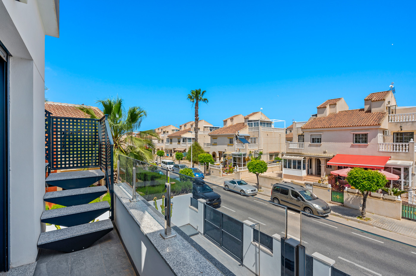 Kitchen in villa for sale in Torrevieja