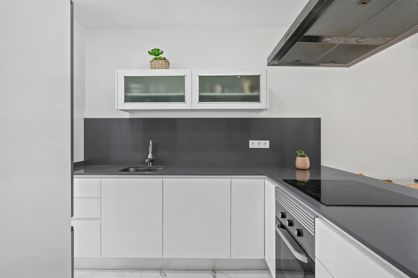 Dining area in villa for sale in Torrevieja