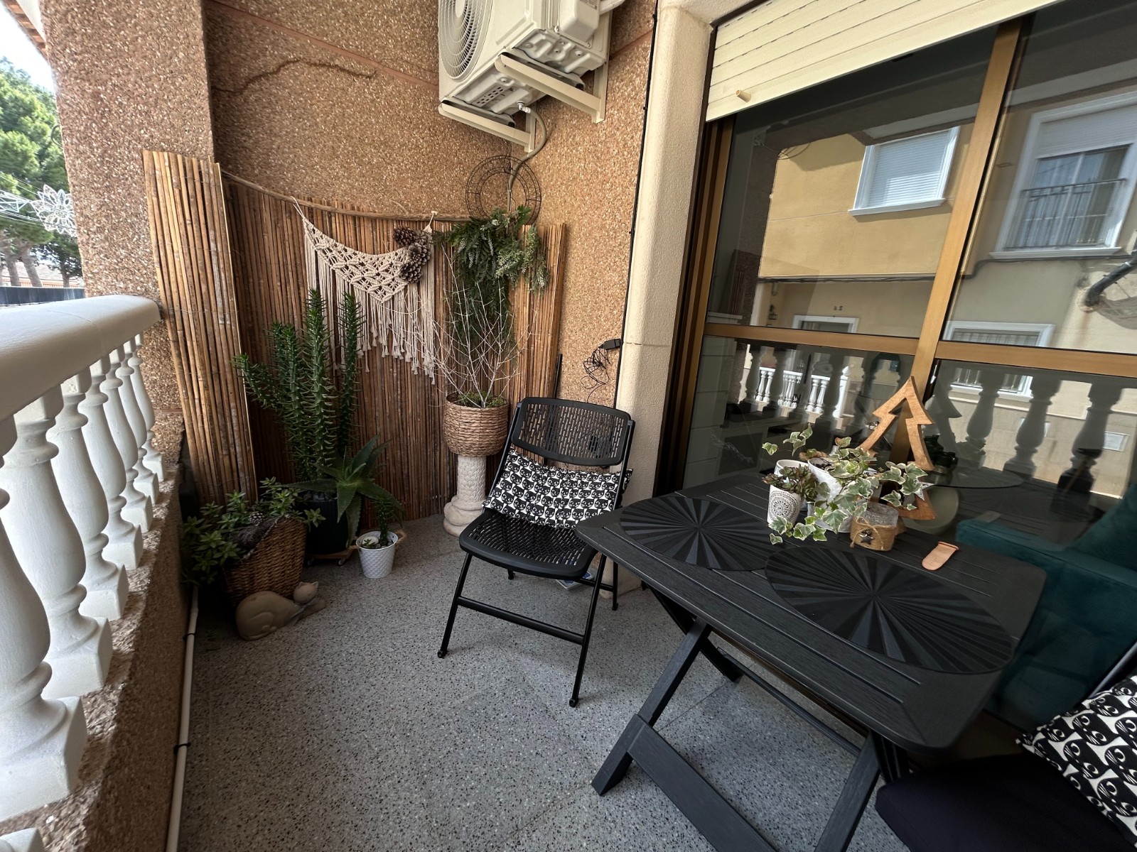 Bedroom in apartment for sale in Torremendo