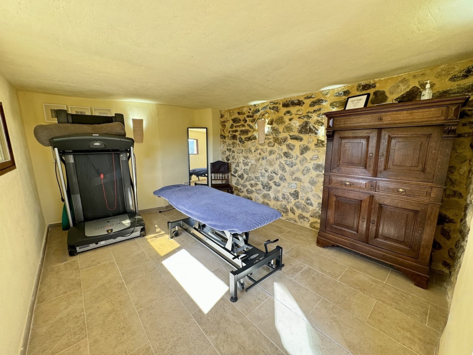 Bathroom in villa for sale in Relleu