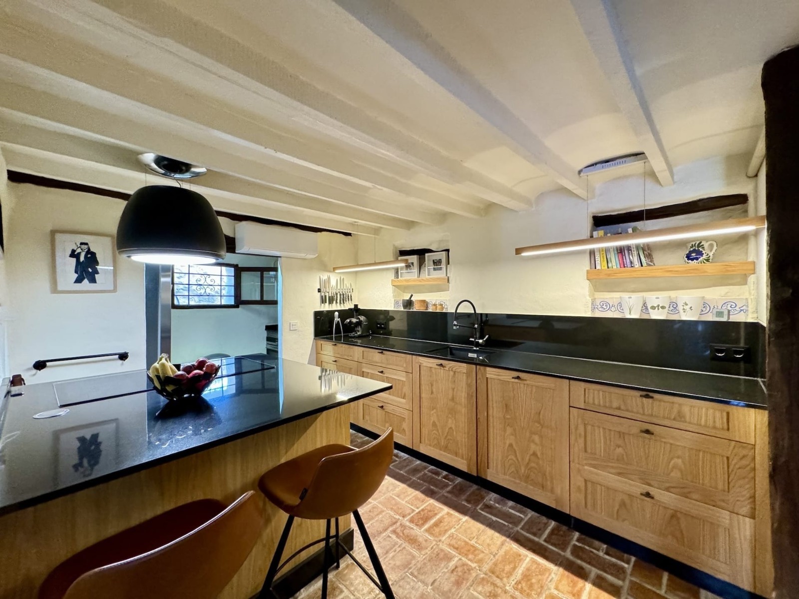 Living room in villa for sale in Relleu