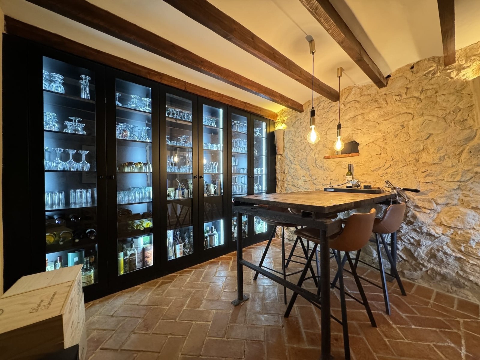 Finca Exclusivă Relleu – Eleganță și Intimitate în Inima Mediteranei