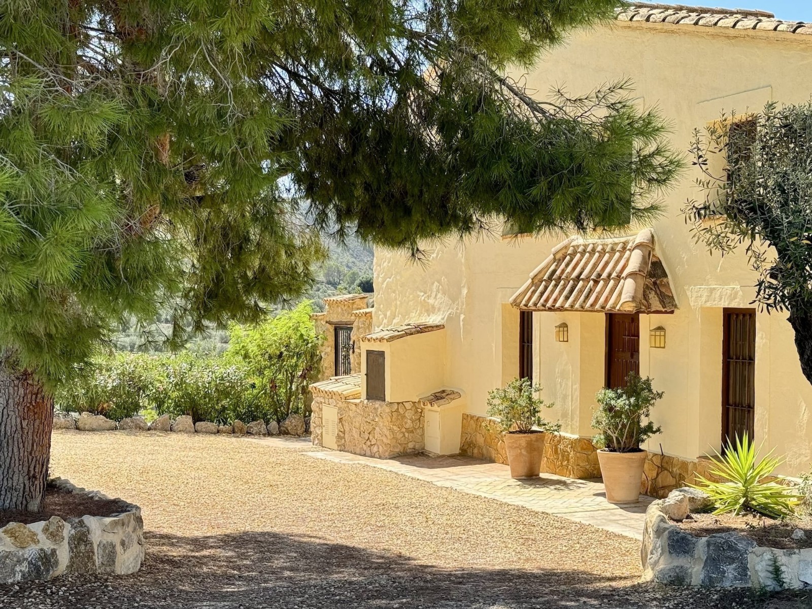 Exterior view in villa for sale in Relleu