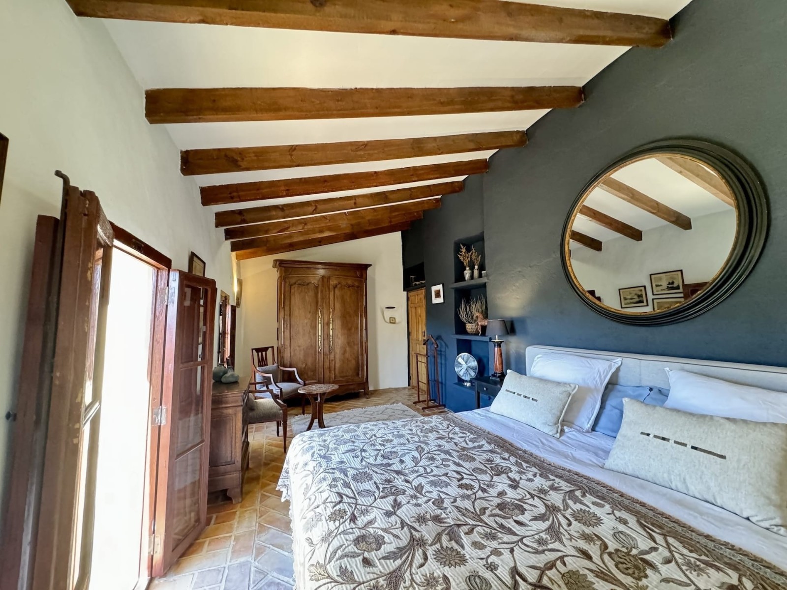 Finca Exclusivă Relleu – Eleganță și Intimitate în Inima Mediteranei