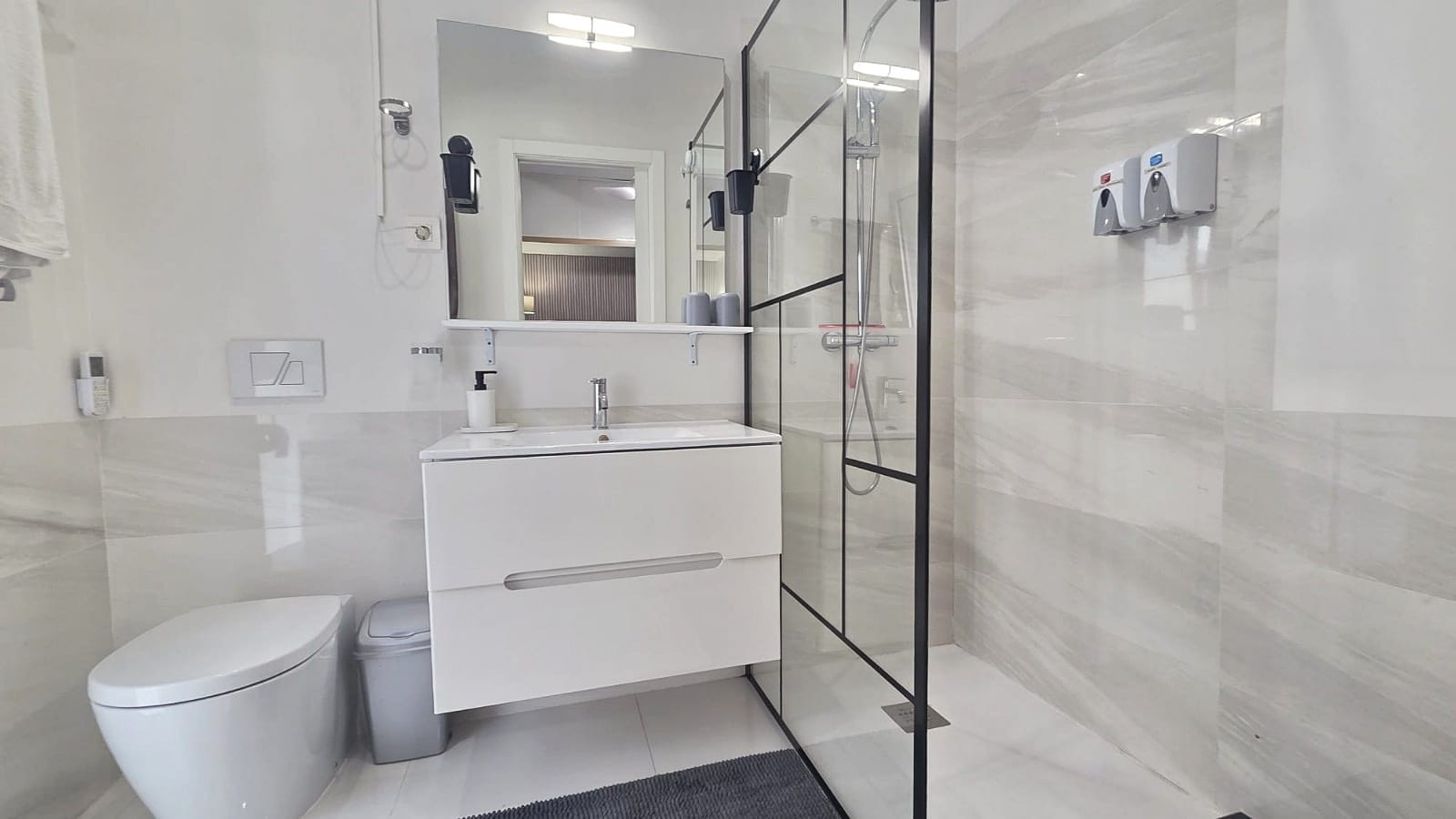 Master bedroom in apartment for sale in Villamartin