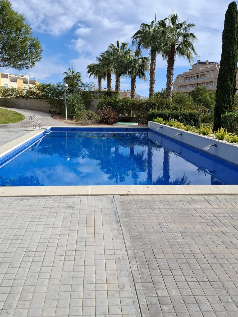 Bedroom in apartment for sale in Villamartin