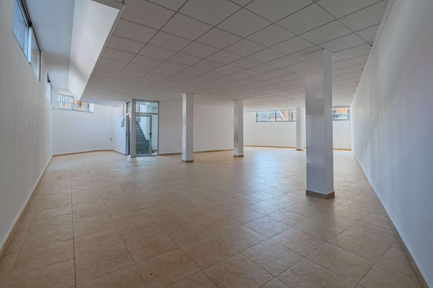 Pool area in commercial for sale in Torrevieja