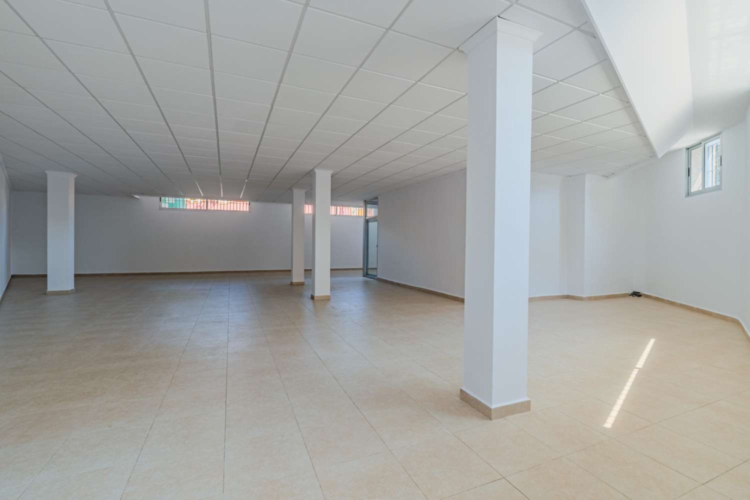 Dining area in commercial for sale in Torrevieja
