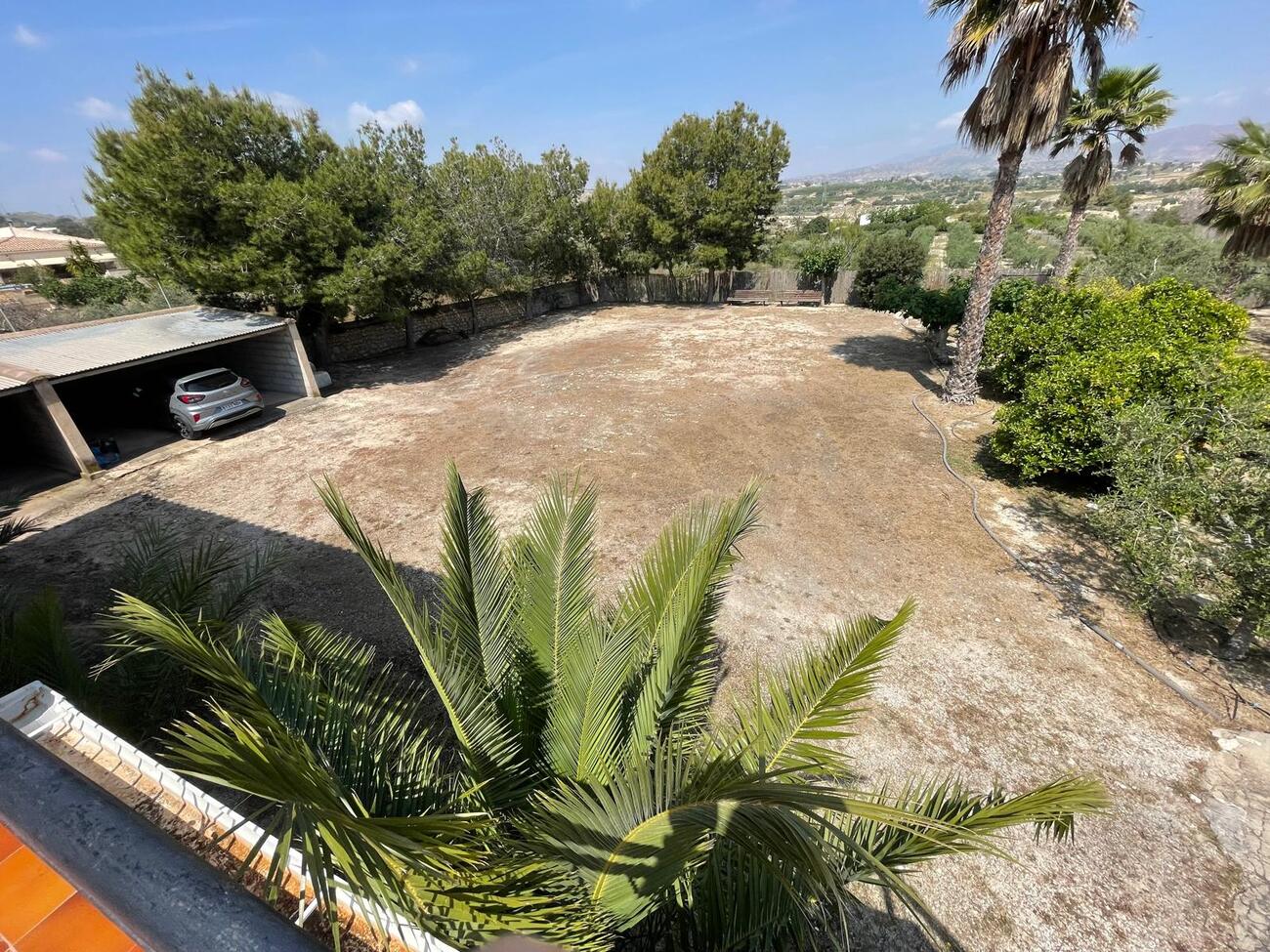 Pool area in villa for sale in El Rebolledo