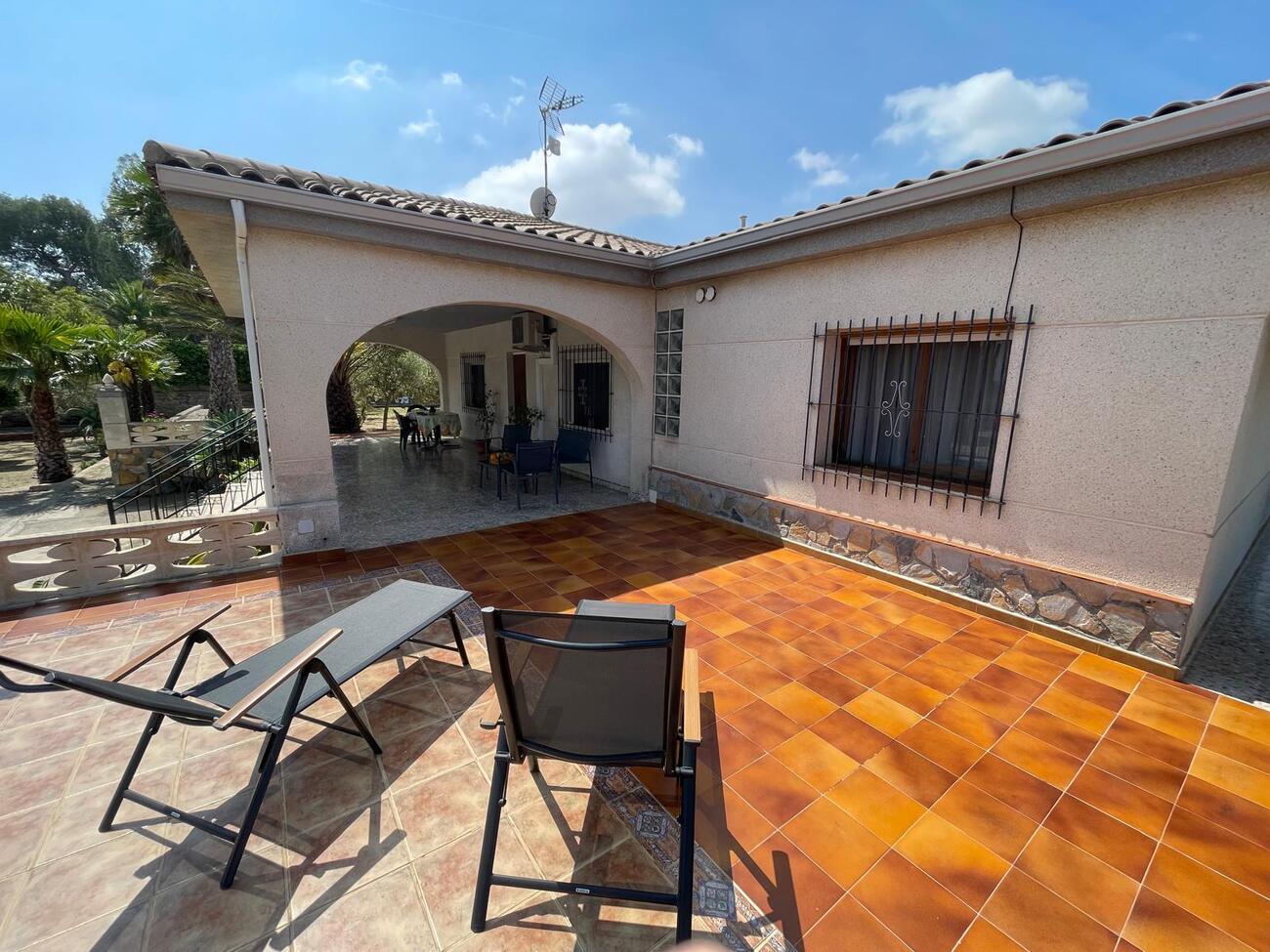 Terrace in villa for sale in El Rebolledo