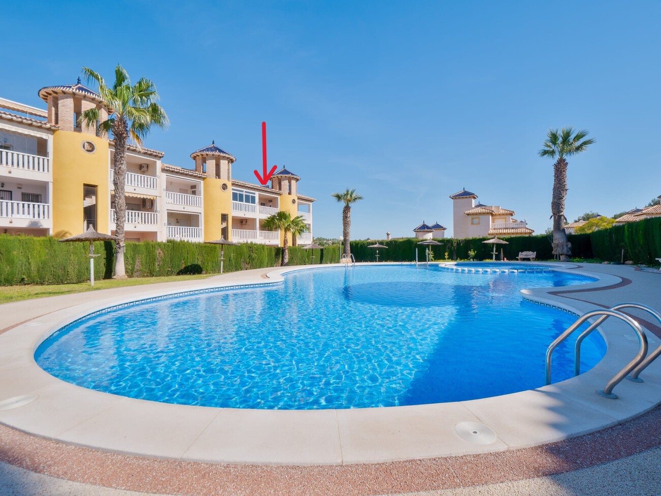 Garden in penthouse for sale in Villamartin