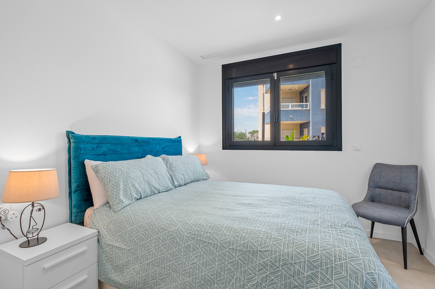Master bedroom in apartment for sale in Dehesa de Campoamor