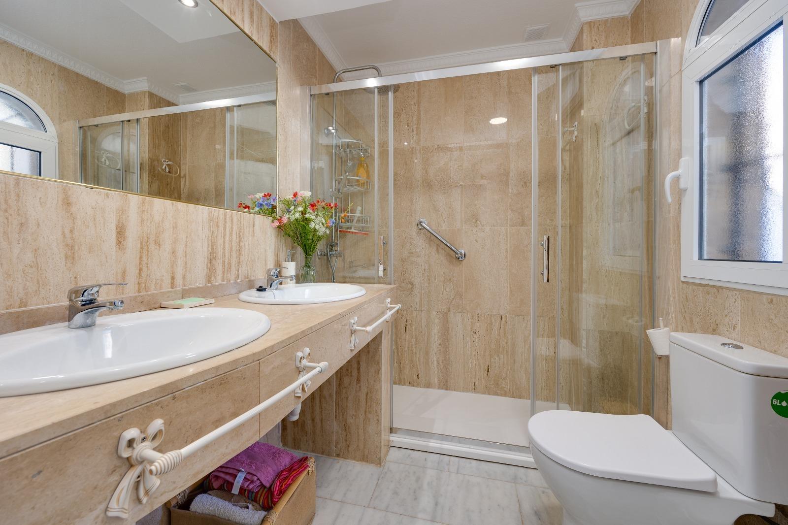Bedroom in terraced for sale in Orihuela Costa