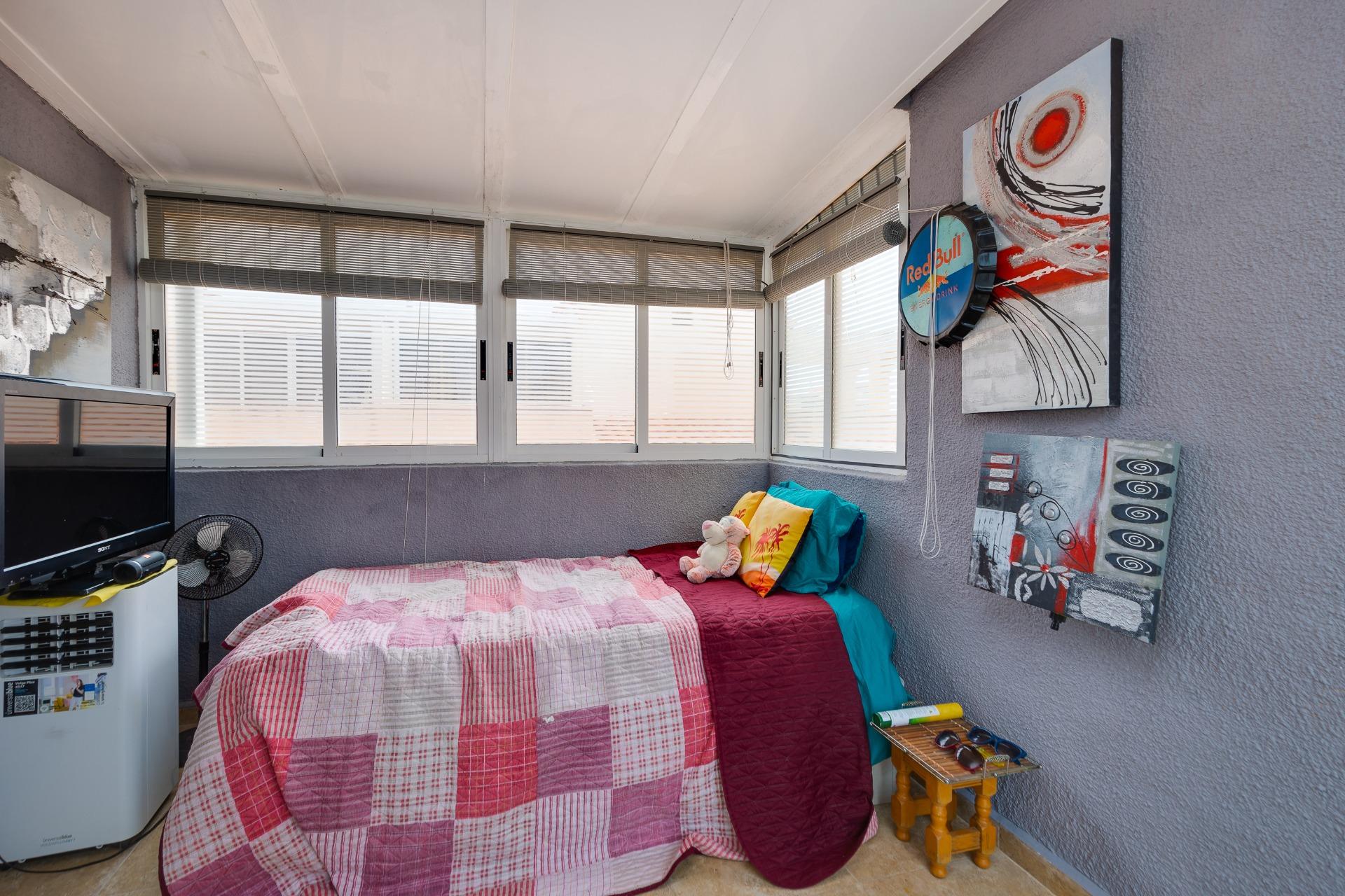 Bedroom in bungalow for sale in Torrevieja