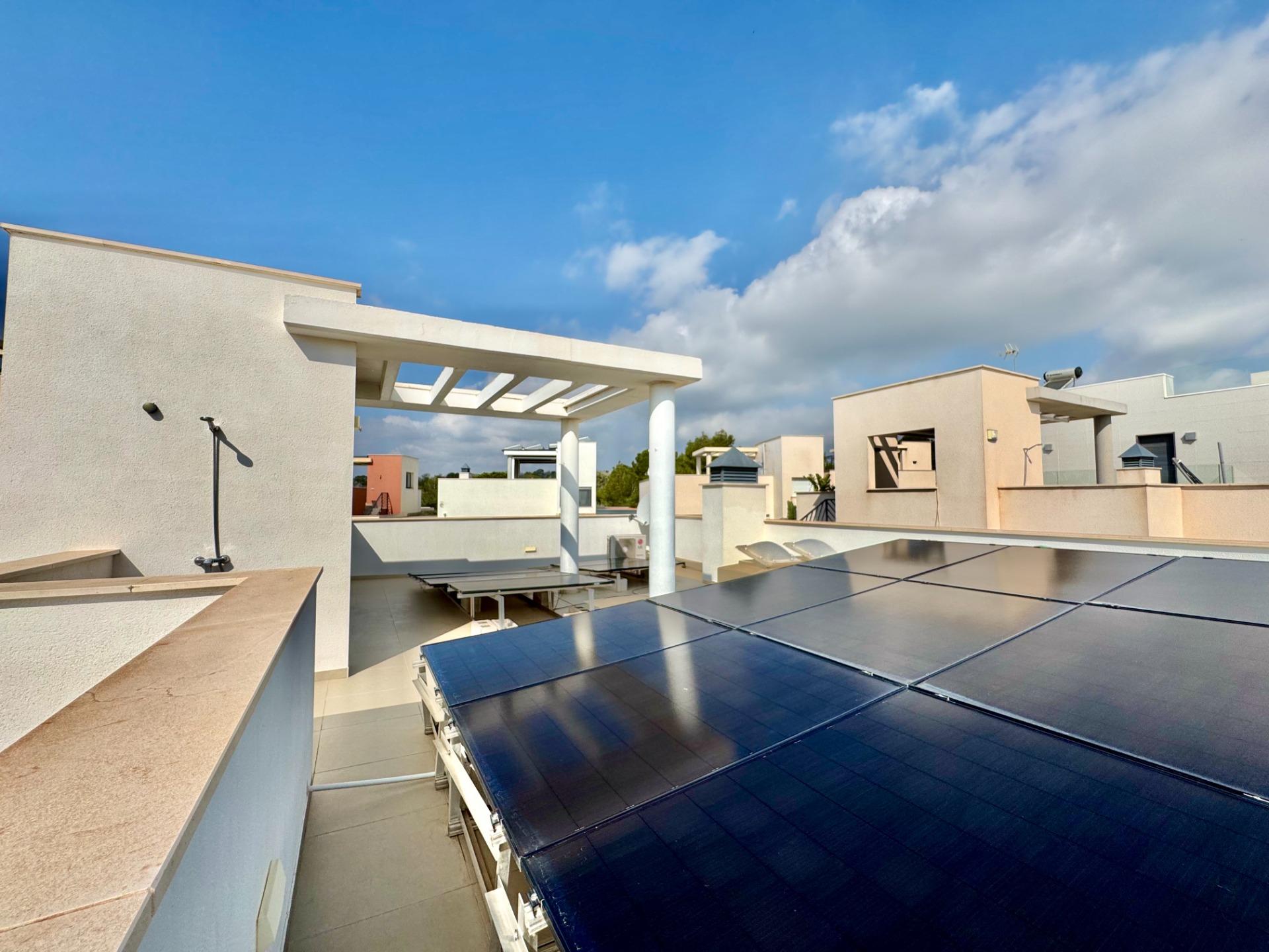 Master bedroom in villa for sale in San Miguel de Salinas
