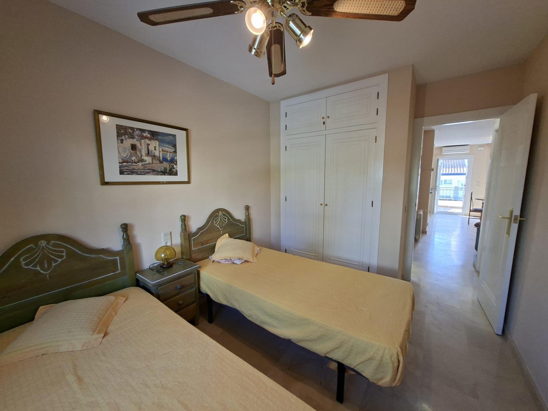 Dining area in bungalow for sale in Orihuela Costa