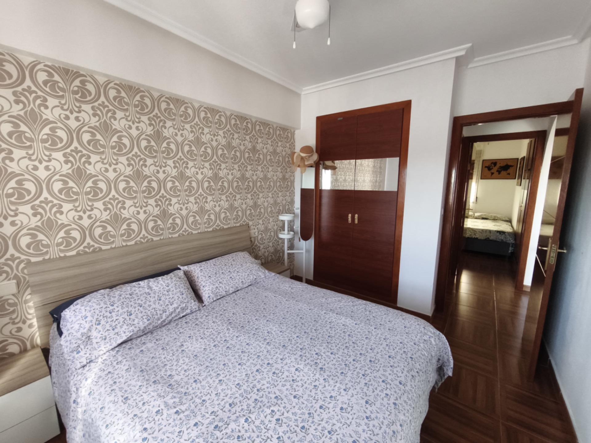 Master bedroom in bungalow for sale in Torrevieja