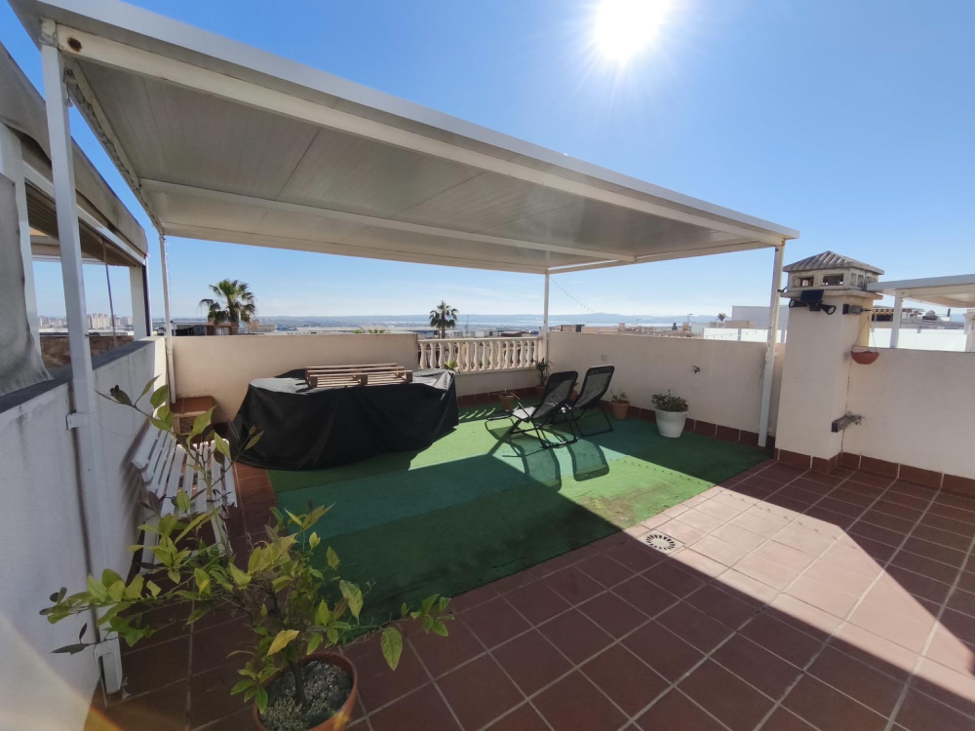 Garden in bungalow for sale in Torrevieja