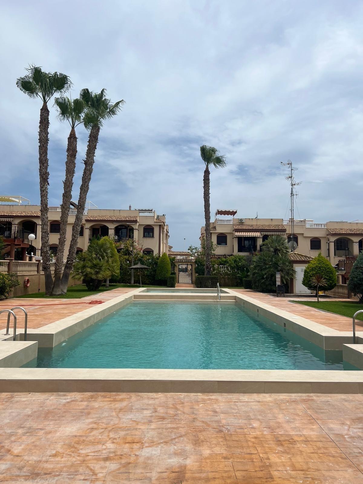 Terrace in bungalow for sale in Torrevieja