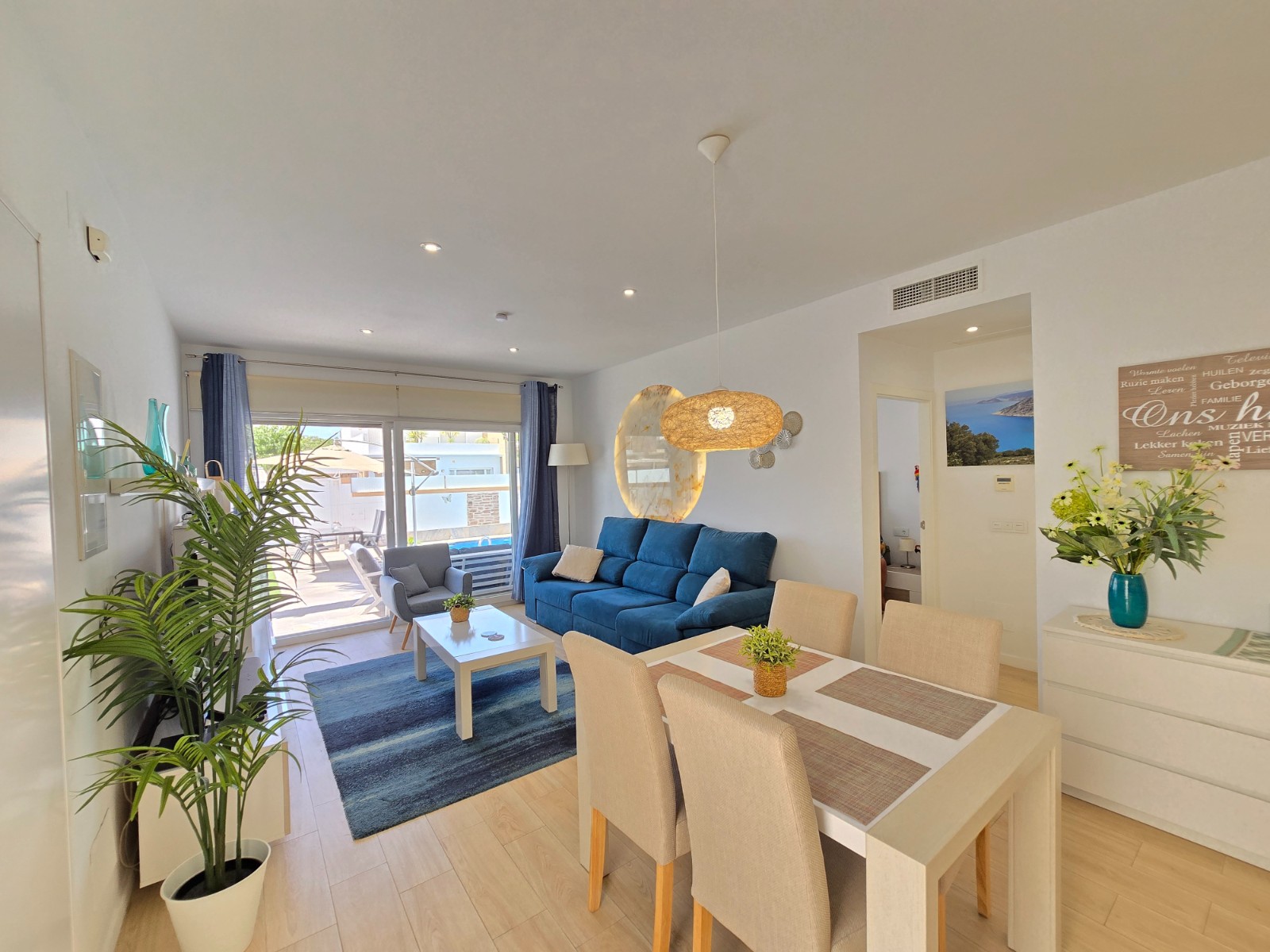 Living room in villa for sale in Pilar de La Horadada