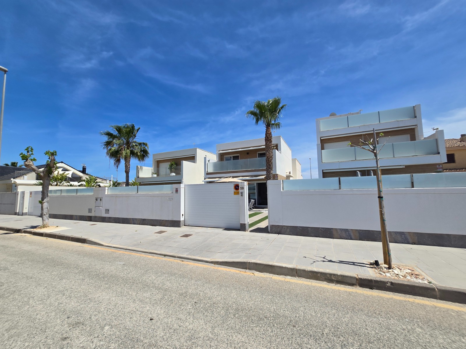 Elegantiška atskirai stovinti villa su baseinu Pilar de la Horadada centre