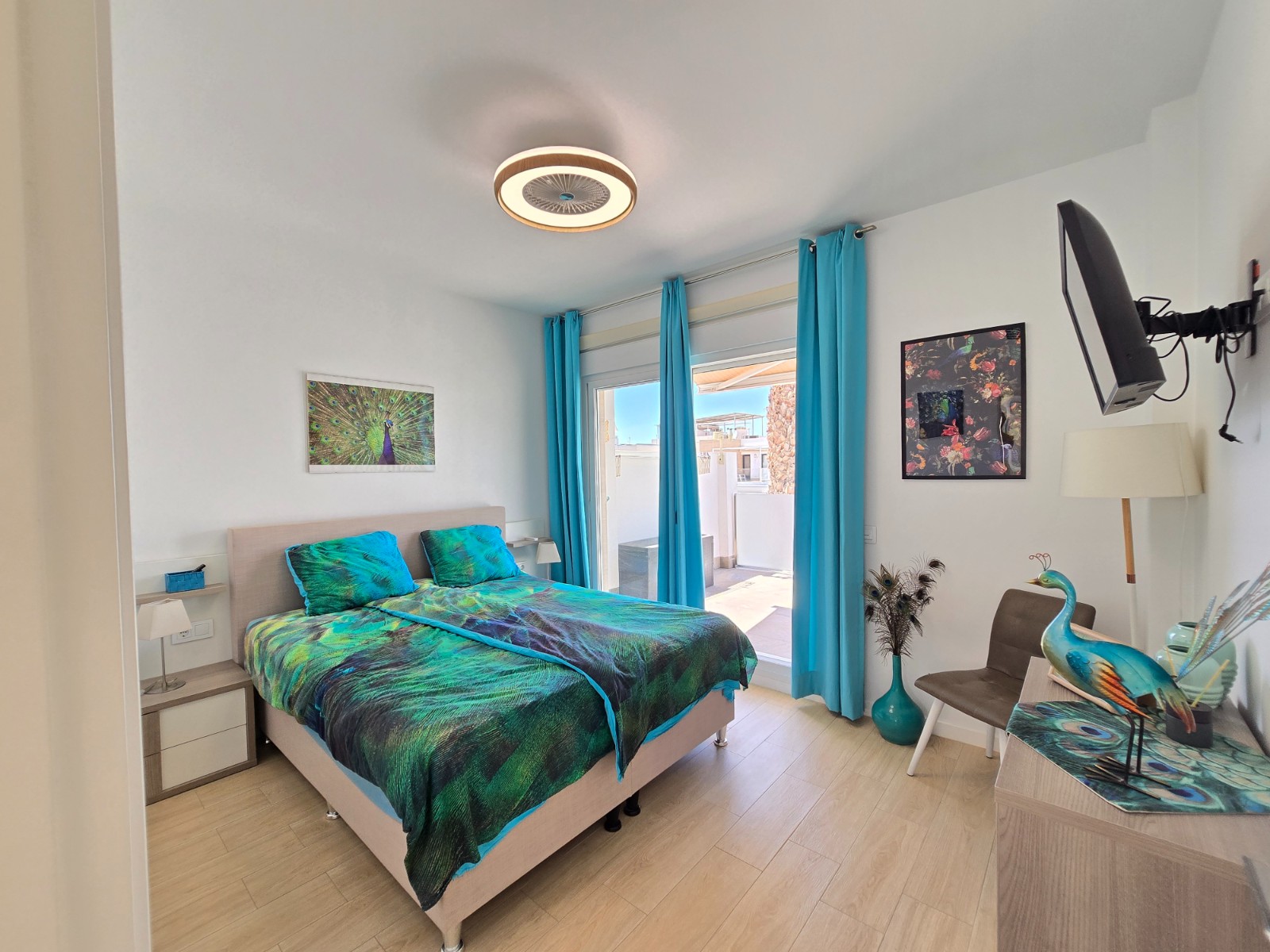 Pool area in villa for sale in Pilar de La Horadada