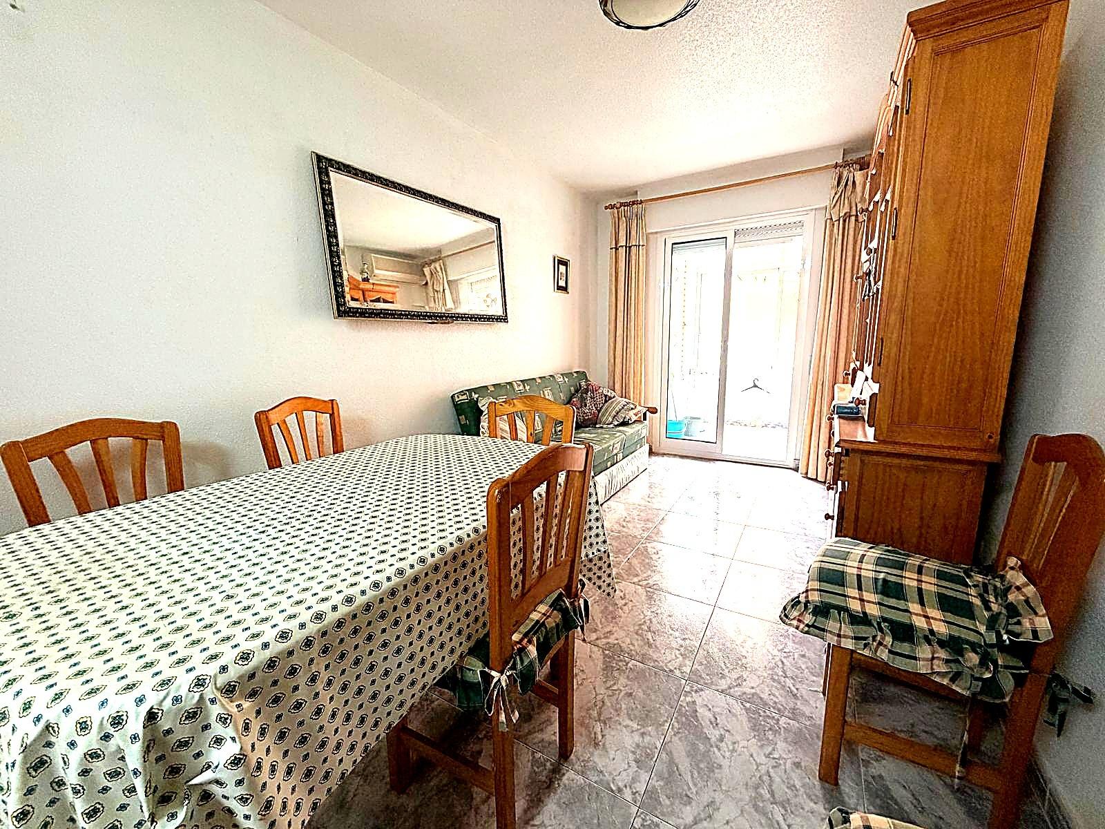 Master bedroom in apartment for sale in Los Alcazares