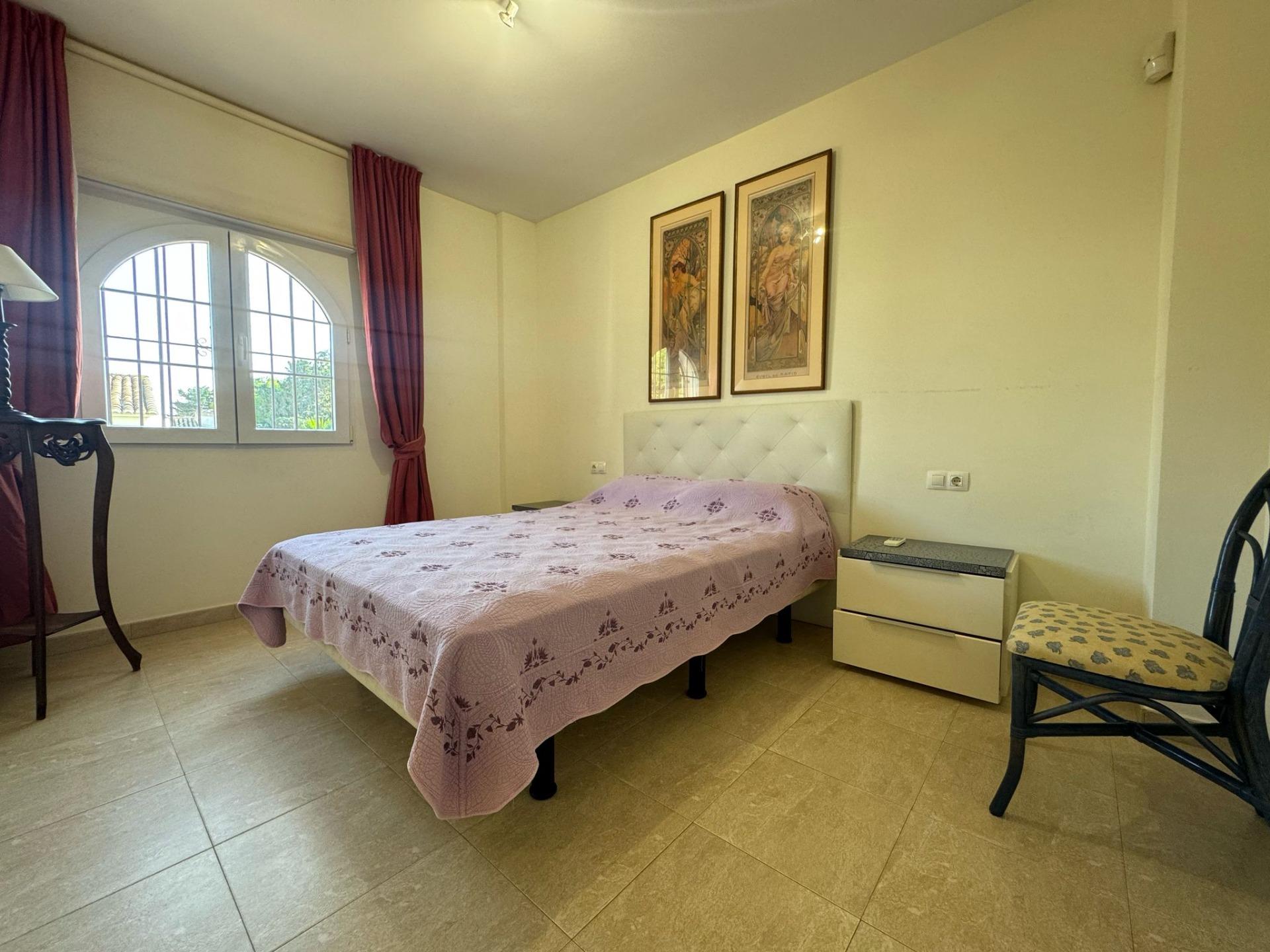 Garden in villa for sale in Orihuela Costa