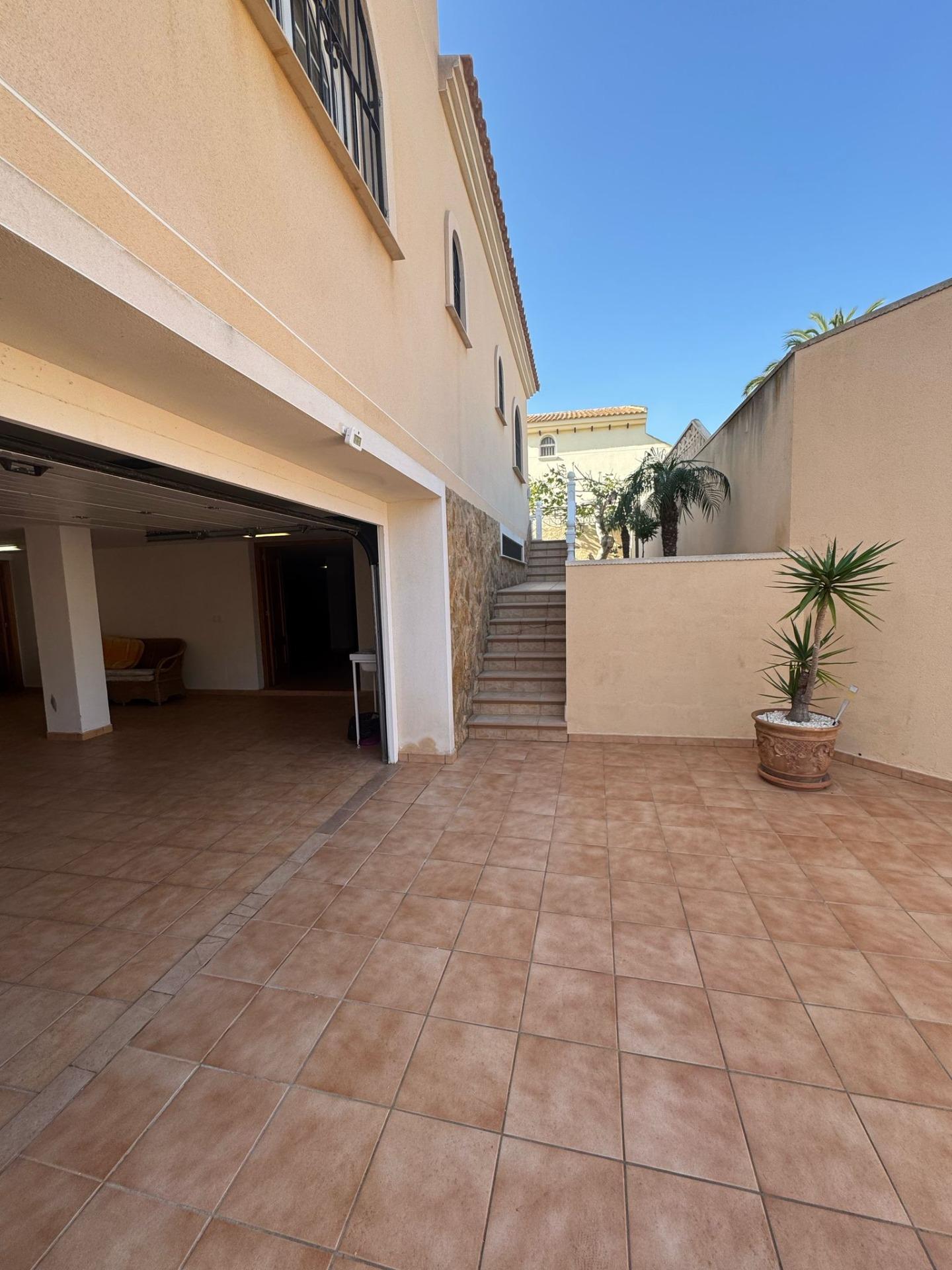Bathroom in villa for sale in Orihuela Costa