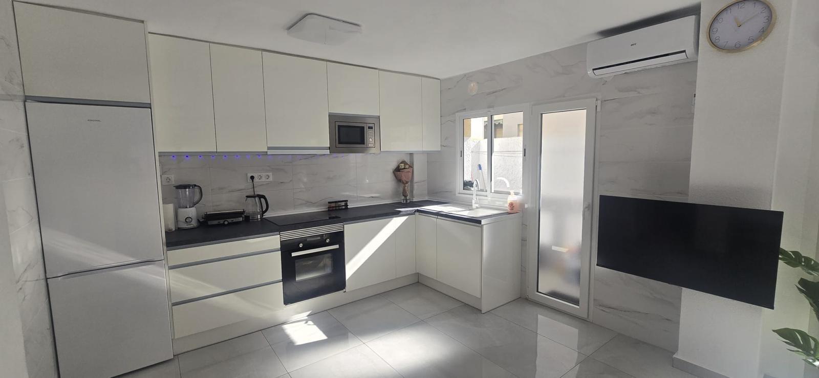 Terrace in apartment for sale in Torrevieja