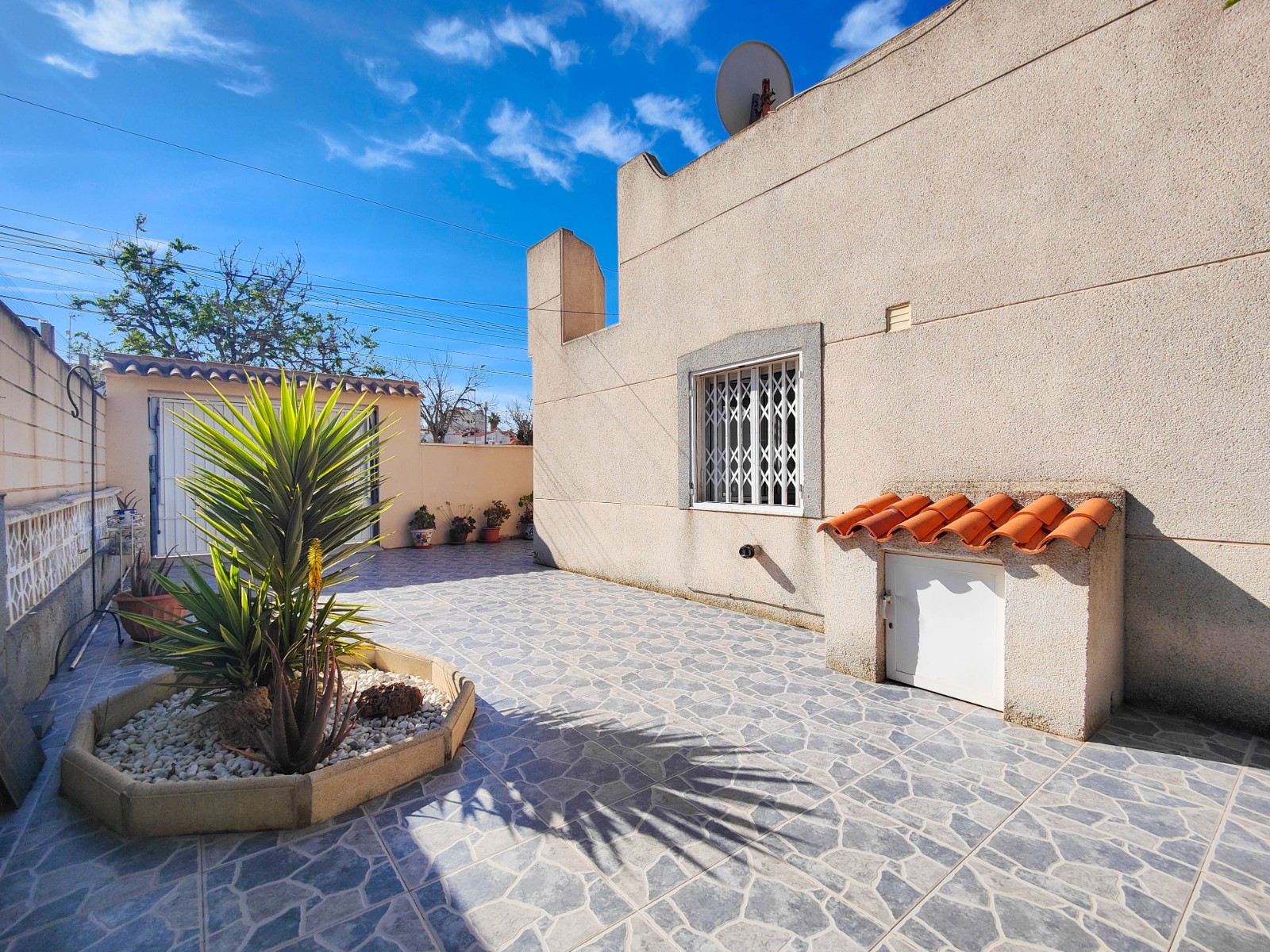Garden in terraced for sale in Torrevieja