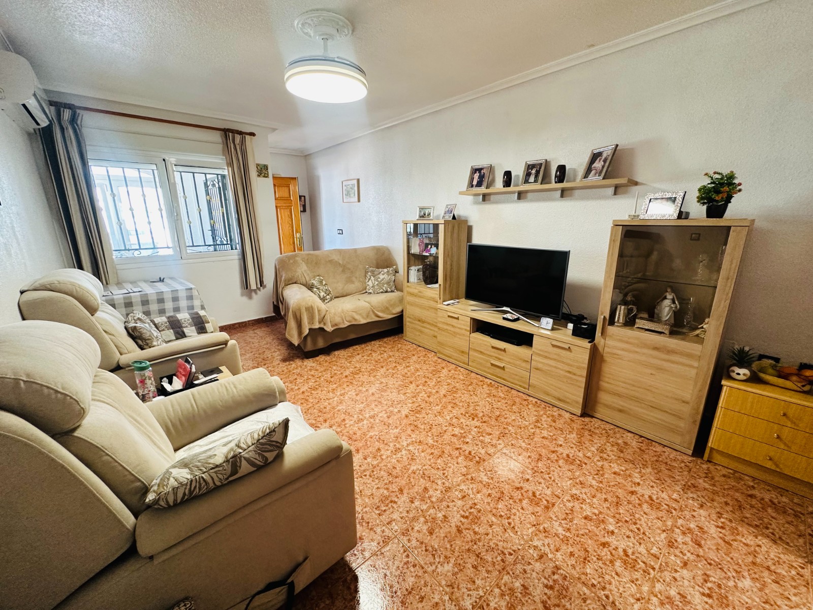 Living room in apartment for sale in Orihuela
